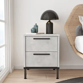 Table de chevet ASTRA en gris clair et acier noir avec design moderne et rangement spacieux.